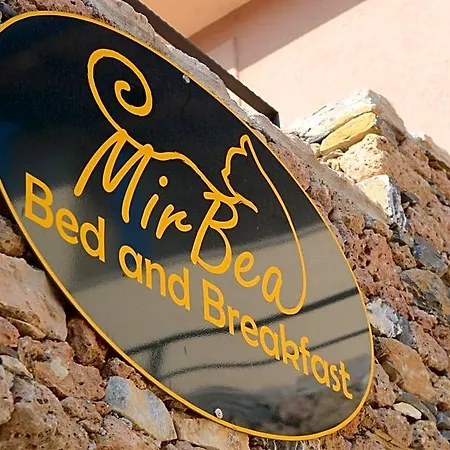 Mirbea Bed & Breakfast 3*