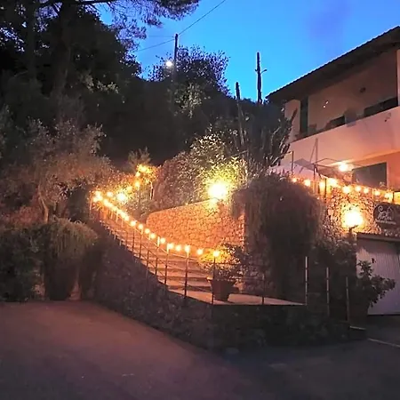 Mirbea Bed & Breakfast 3*